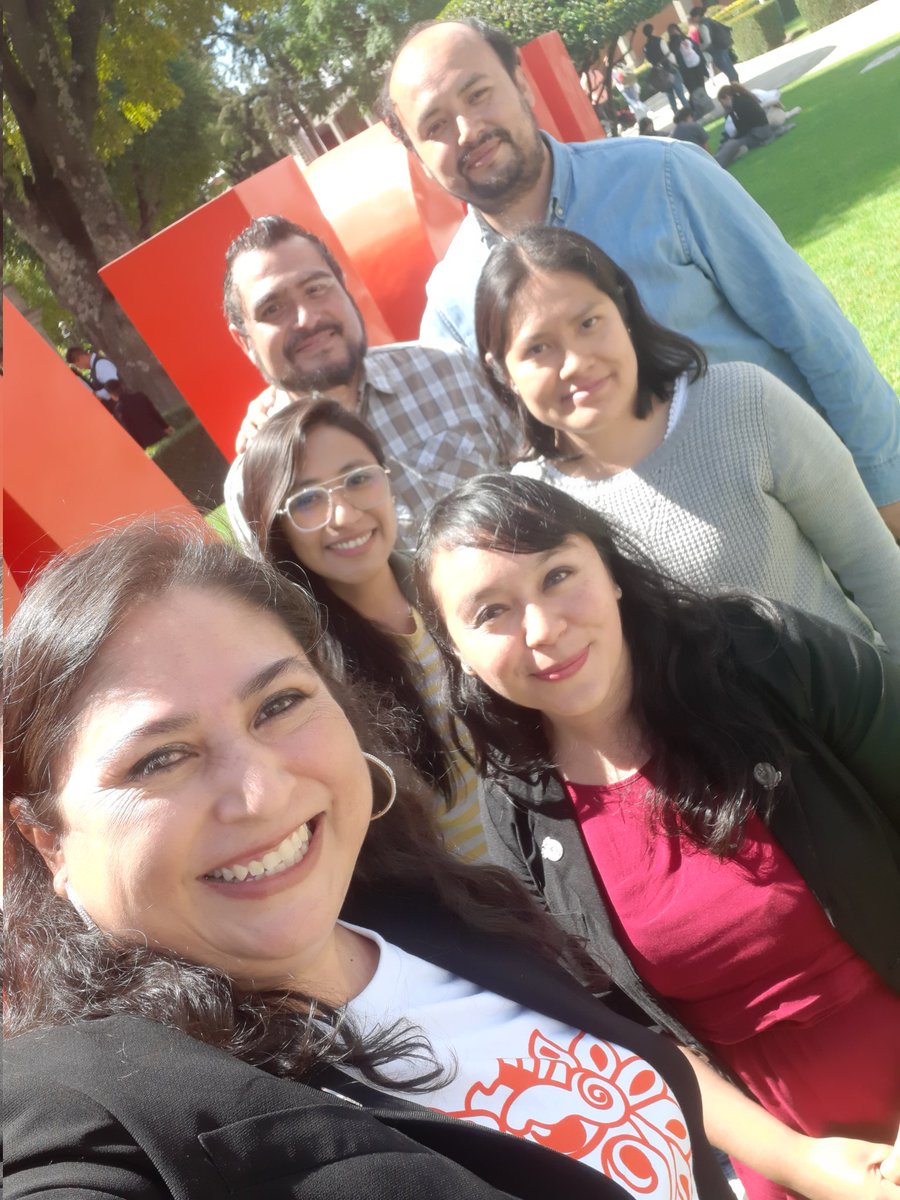 RamirezElyde's tweet photo. 20 años de experiencias, aprendizaje y aventuras.
Gracias UDLAP por forjar mi camino a lado de personas maravillosas 

#TemDesarrollodecoleccion
#orgulloudlap 
#20años #ceremoniadepreseas2022 https://t.co/PKVVuKmj8p