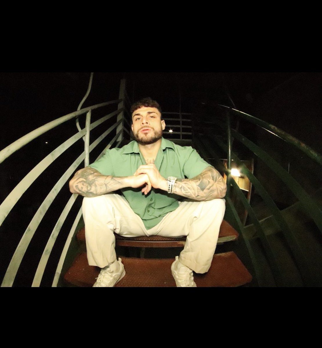 chipsandrip's tweet image. I make people look cool