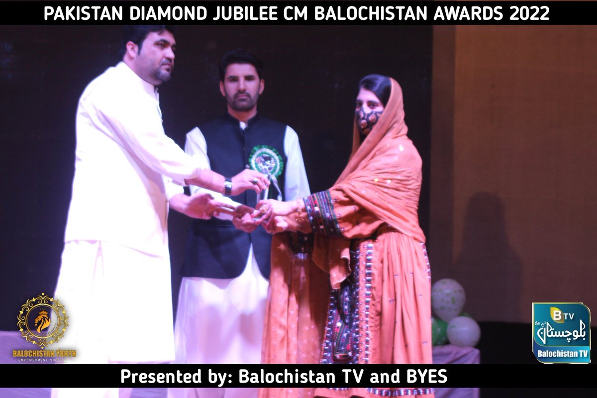 BalochistanTV_'s tweet photo. #PakistanDiamondjubileeCMBalochistanAwards2022

Guest Of Honor Sharif khan Khilji   distributing Awards Among the Awardees

Orgnize by #BalochistanTV_BYES
more pictures👇🏼
https://t.co/2VaSMyZTe4
@MShahdotani @AllauddinKhil14 https://t.co/XhvX63p1Z8