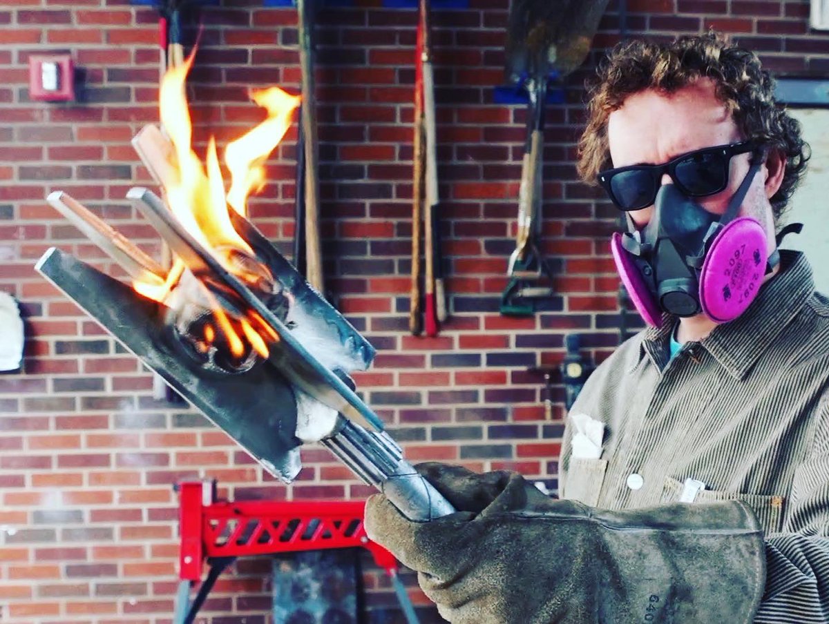 PeterDraws1's tweet image. Check out this cool video I made showing the process of casting an aluminum scepter from a 3D printed one: youtu.be/SPUuvuviEAM