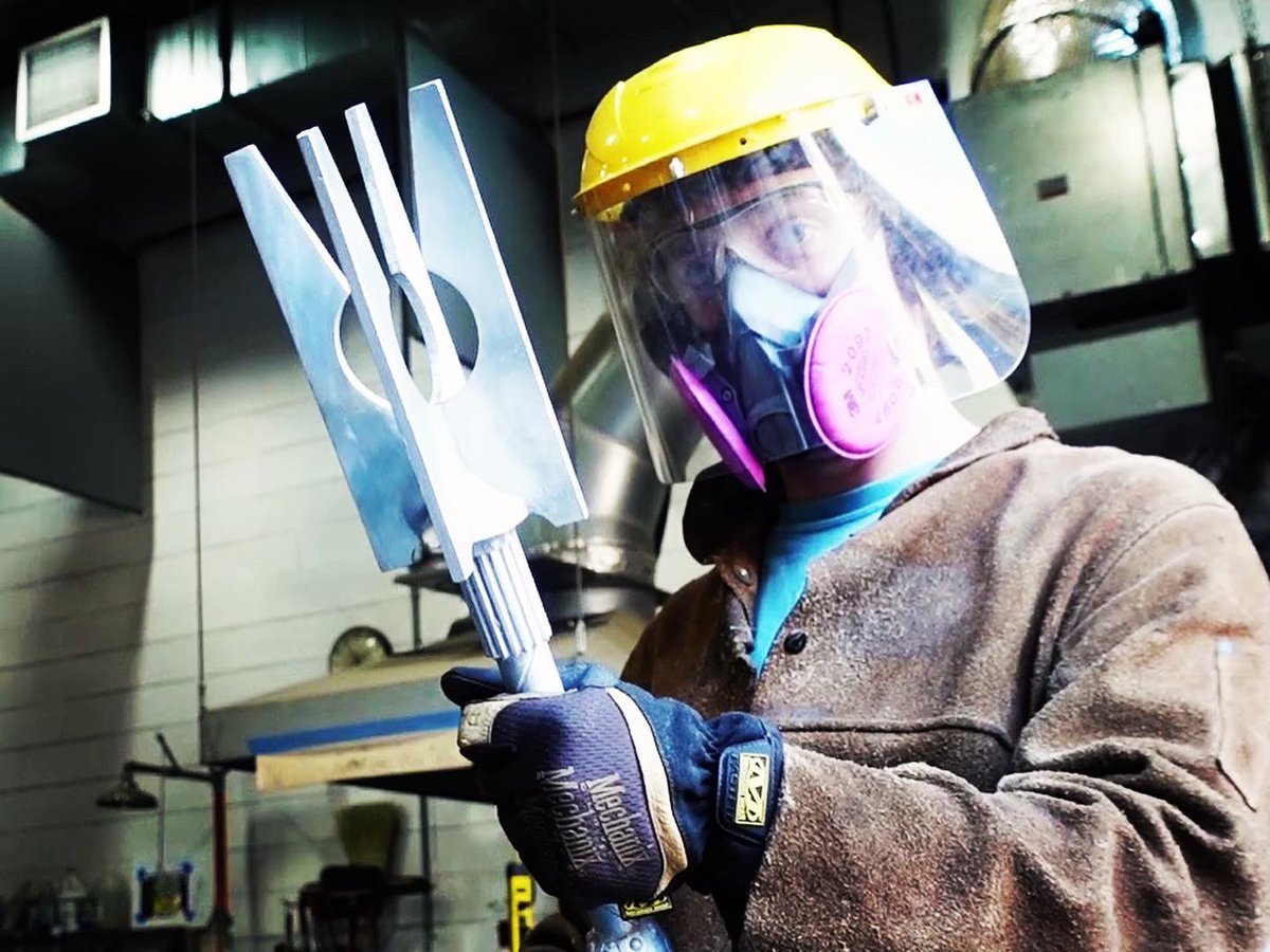 PeterDraws1's tweet image. Check out this cool video I made showing the process of casting an aluminum scepter from a 3D printed one: youtu.be/SPUuvuviEAM