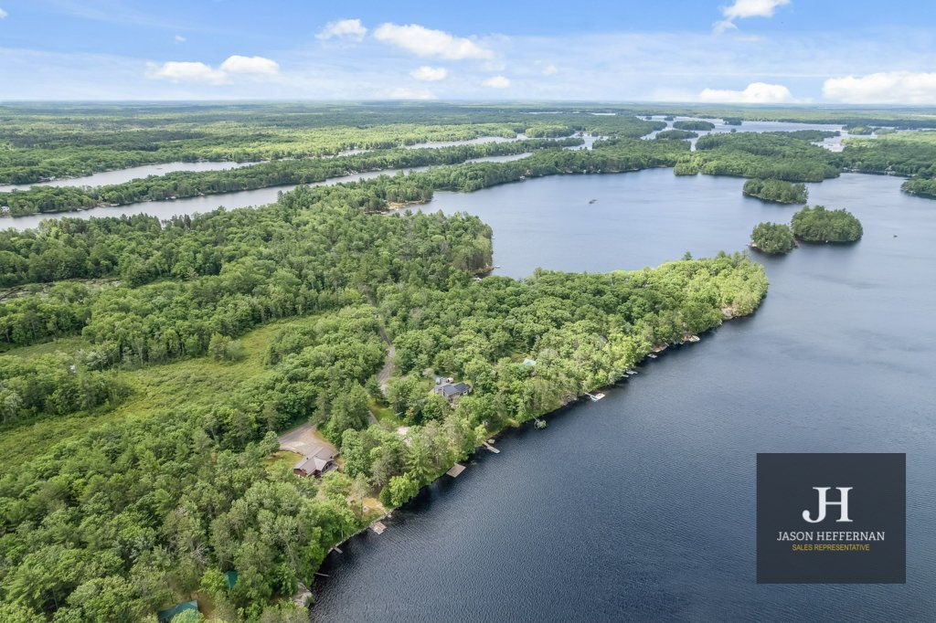 Realtor_Heff's tweet photo. END OF SEASON BARGAIN!

Let me re-introduce to you, 300 Peninsula Rd on beautiful Lake Kasshabog 

Now being offered for $1,150,000

4 Beds | 1.5 Baths | 205' of Prime Waterfront | Just Under 1 Acre | North Western Exposure for Amazing Sunsets | Walkout Basement 

#heffsellshomes https://t.co/XrgUmqGzS2