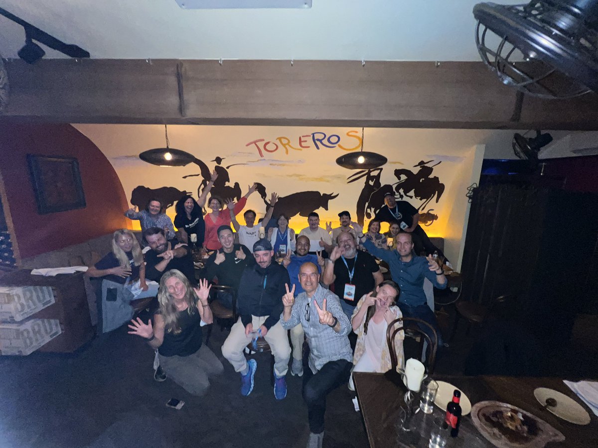 marybethmccabe's tweet photo. #Web3 friends from #cbiz22 who are prepared for the next busy season. The only question is when? https://t.co/HUJnSqfEt0