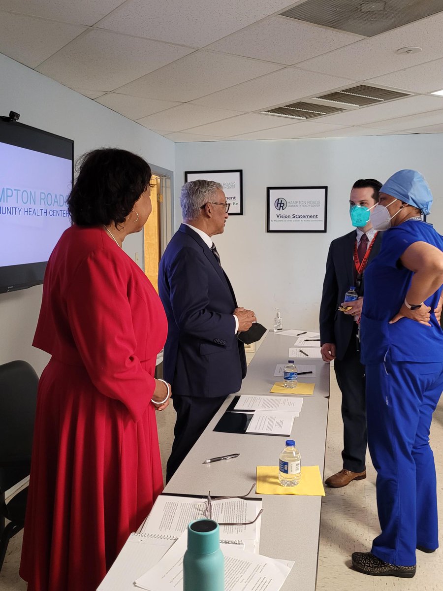 VirginiaCHC's tweet photo. Today, @BobbyScott paid a visit to @HRChealthcenter, toured their Portsmith facility, and met with leaders and healthcare providers to discuss the provisions of the Inflation Reduction Act, which aims to lower prescription drug costs. https://t.co/dhMxpuaQLR