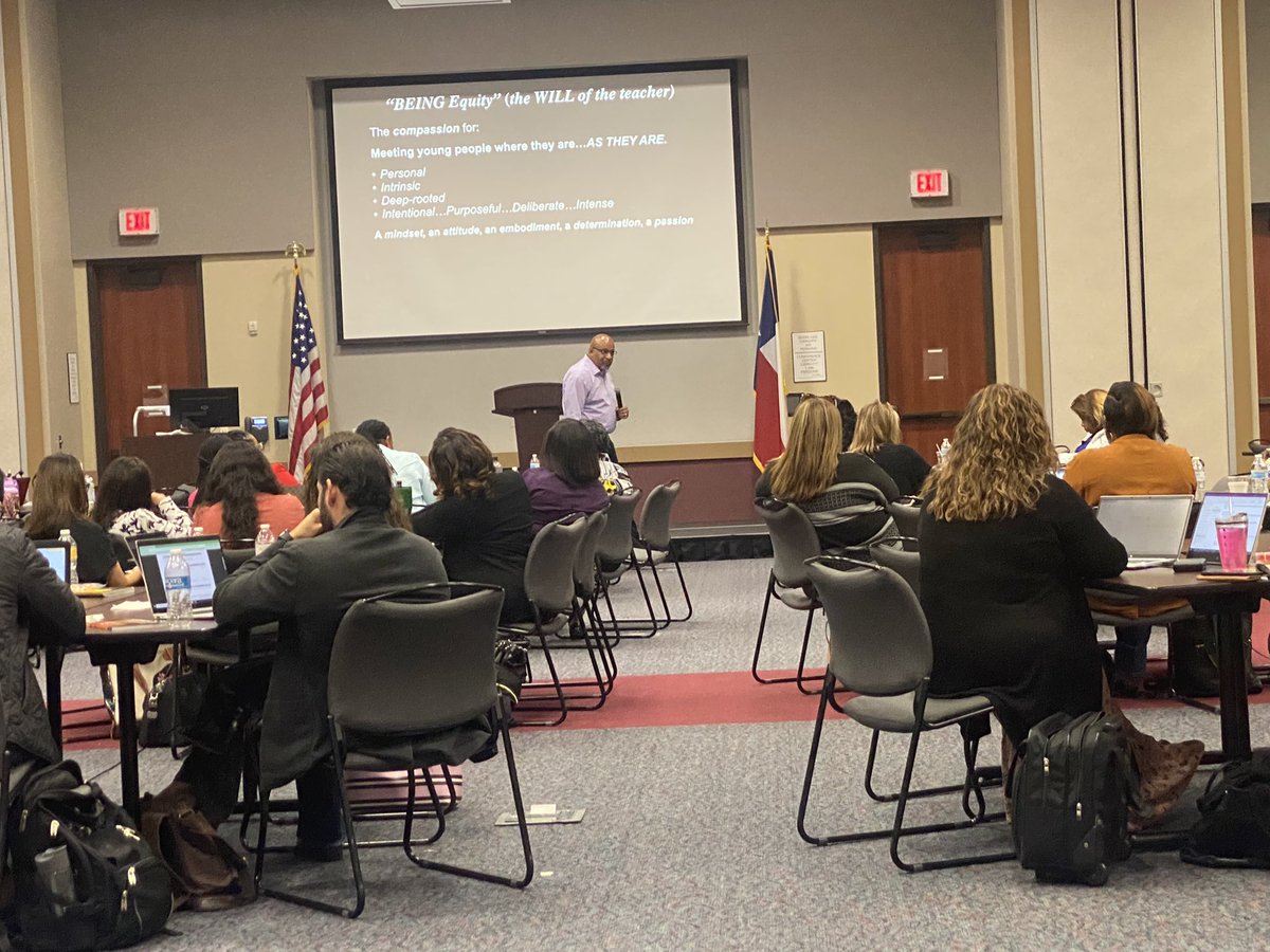 Gina Mann tweet media