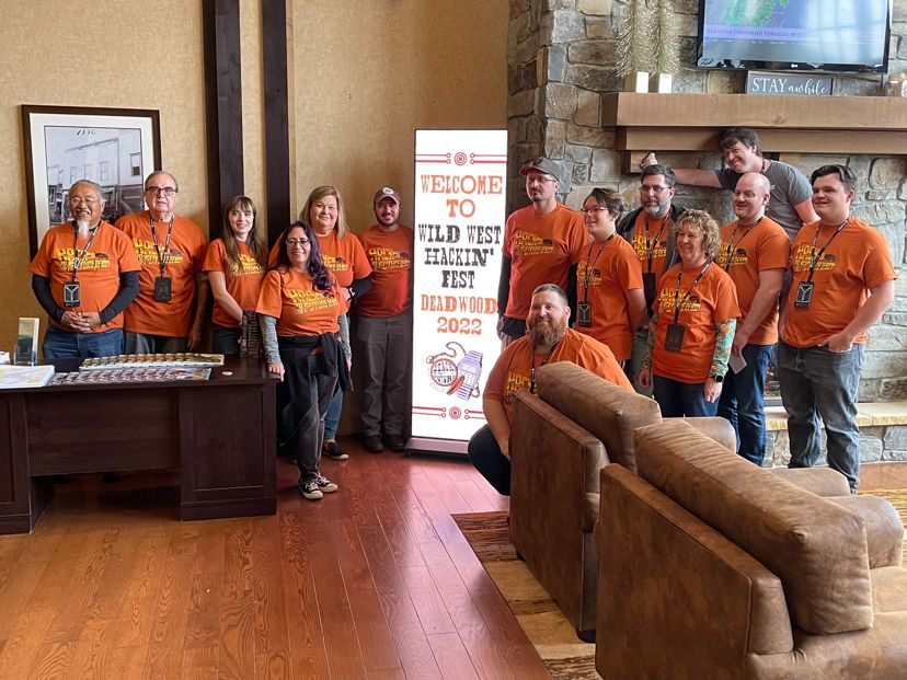 WWHackinFest's tweet image. Just a few of our awesome volunteers for Deadwood 2022!

I spy with my little eye….. a @jeffmcjunkin  ??!