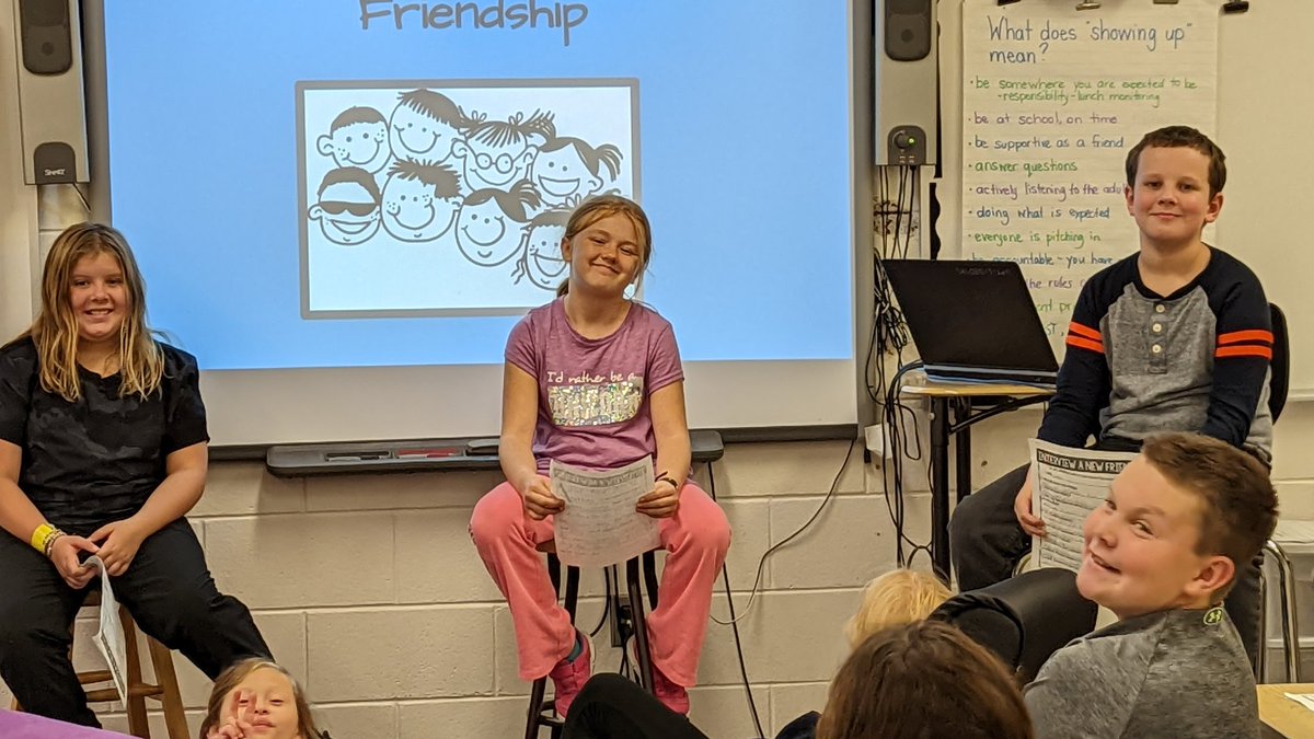 MrsAgarUTES's tweet photo. Yesterday we interviewed a new friend and today we introduced our friend to the class. We had lots of beaming smiles today. #gettingtoknowoneanother #weareafamily https://t.co/1sXLu3noa6