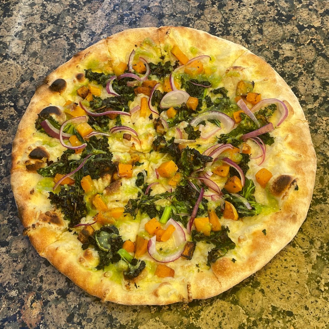WillowStreet's tweet photo. 🚨New menu item 🚨Vegan Butternut Squash and Kale Pizza! 😍 Stop in and try it today! 

🍕20 South Santa Cruz Avenue, Los Gatos, CA 
 
#willowstreet #pizza #foodie #california #bayarea #bayareafood #bestfood #healthy #healthyliving #topfoodnews https://t.co/F9cVi3xAr9