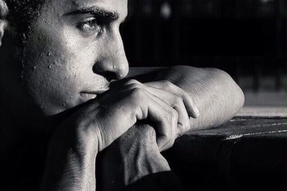 ///
#بـصبرنا 
نـقاوم الحياة لا بـ قـوتنا 
                          ///