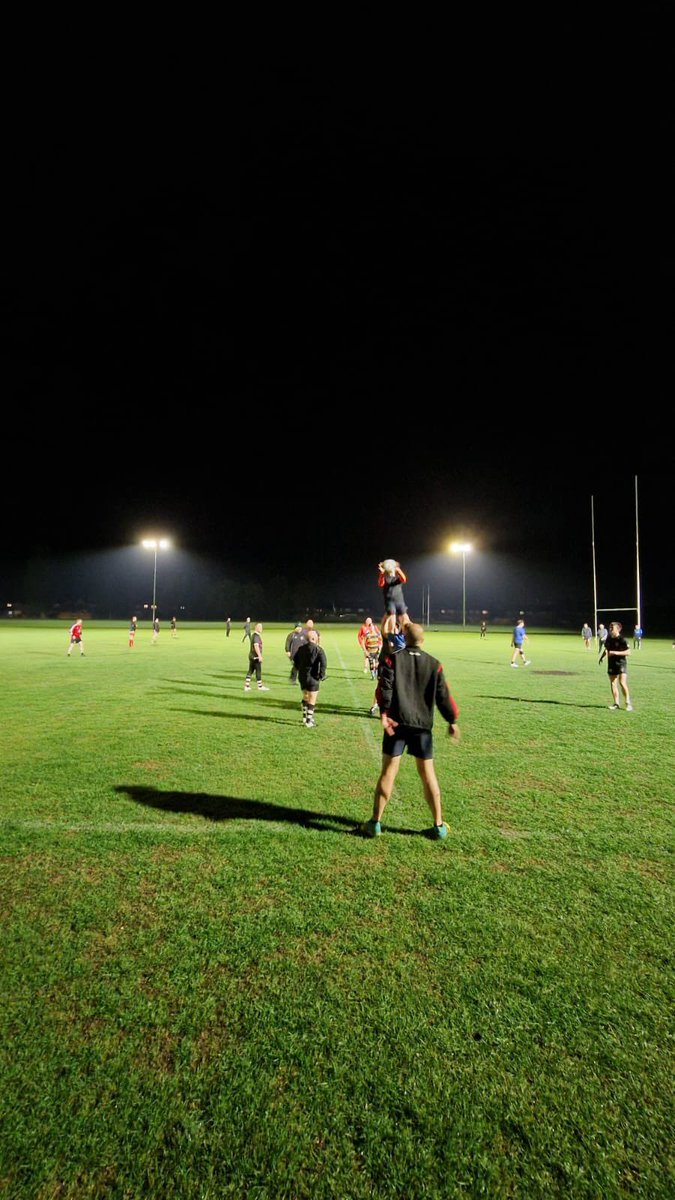 FelixstoweRUFC's tweet photo. Amazing to turn on our brand new floodlights this evening. A game changer for the rugby club. Thanks to Committee, Directors, Volunteers, Sponsors and local Council #GoBadgers #grassroots #rugbyfamily #gobadgers @ECRURUGBY @SuffolkRU @EnglandRugby https://t.co/cmNWcBbvOO