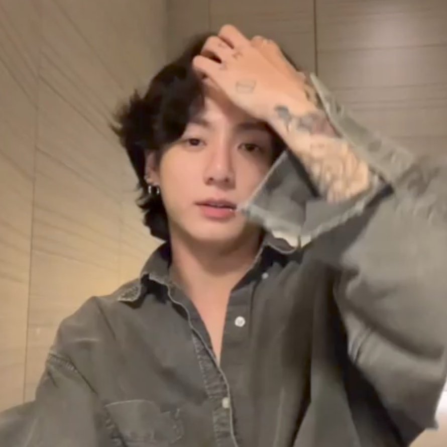rockstarJKK's tweet photo. OH LORD JUNGKOOK https://t.co/RvPXYXXavu