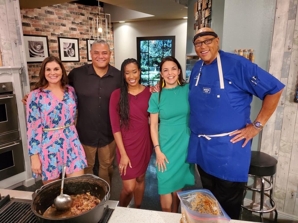 ChefKevinBelton's tweet photo. I got to see some pretty great people yesterday on @WWLTV Sonny Lee from @sonofasaintorg and @jambalayagirl #friends cheflife #cookingsegment #cookinwithchefkevin #beon4 https://t.co/JFvpBdRIyJ