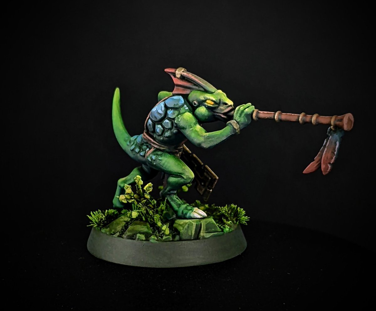 drybrushmagic's tweet photo. The Gecko is done, and green is still my favourite color! Looking forward to paint their buddiessss.
(Also there is a lil forg here but don't tell anybody)
#warhammercommunity #wepaintminis #warmongers https://t.co/0pmlWfgXVg