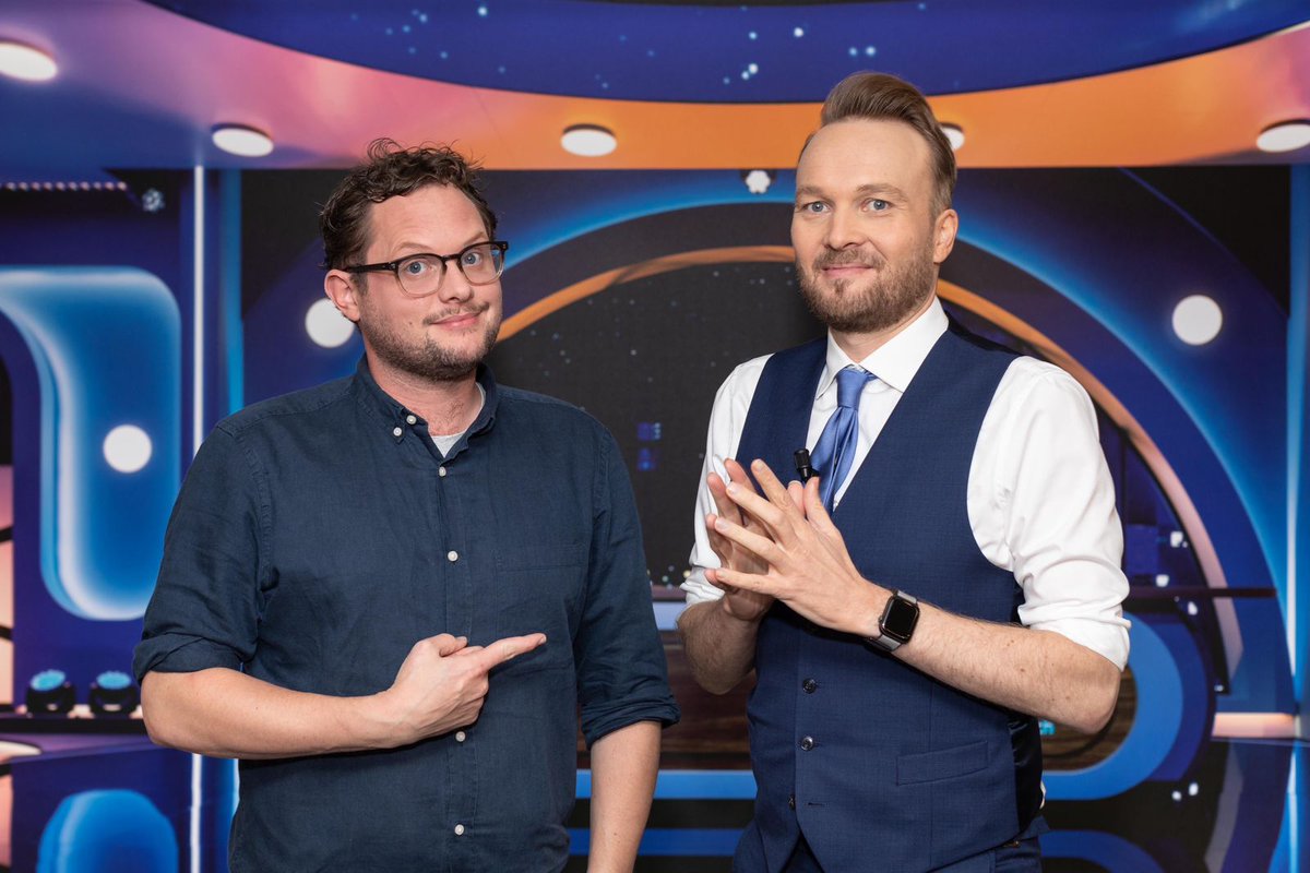 Straks te gast bij <a href="/deavondshowvpro/">De Avondshow met Arjen Lubach</a> om over m'n voorstelling te praten. 😊Dat vind ik een eer en super vet, want hun programma schopt kont! 🍑

Mocht je zin hebben om de voorstelling te zien: vrijdag Purmerend! Diederikjekel.nl voor meer data!