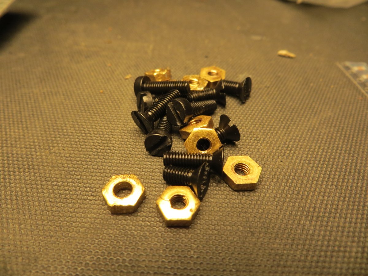 effectrode's tweet photo. Today we've been restoring a beautiful Binson 'Baby'. We cleaned some of the rusty old screws in hydrolchoric acid and re-blacked them - now they look good as new. #echorec #binson #vintageecho https://t.co/wvewf8al0T