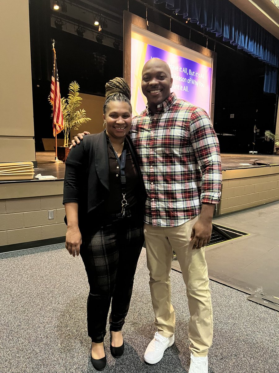 terrance_tuck's tweet photo. Major Thanks ππΏ goes to @wjkeenan Raiders For the love β€οΈ today! Big Shout out to Principal @VondreWhaley and to the incredible @DubardSerino for inviting me to inspire their phenomenal Senior class! I love empowering @RichlandOne students! #Tuckproject #WJK #Teach2Win https://t.co/AxvPNtgvR8