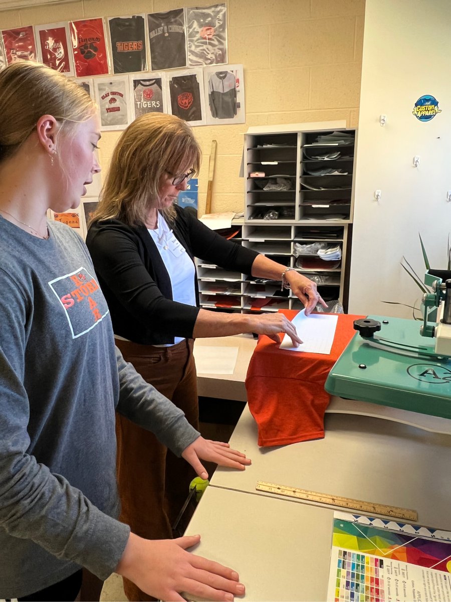 CCCHS_Tigers's tweet photo. 14 teachers from across the state of Kansas came today to learn more about starting their own school store with the Roar Store students and Mrs. Gierhan. The workshop was sponsored by Kansas Center for CTE and Pittsburg State University. https://t.co/QqUamTBEFe
