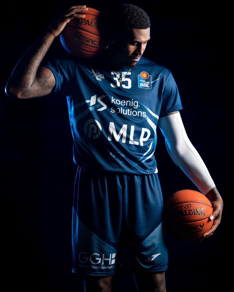 DejonDavis35's tweet photo. Year 3 🇩🇪🙏🏾 #RIPJERM 🕊🖤 https://t.co/Tt9MfJjX0w