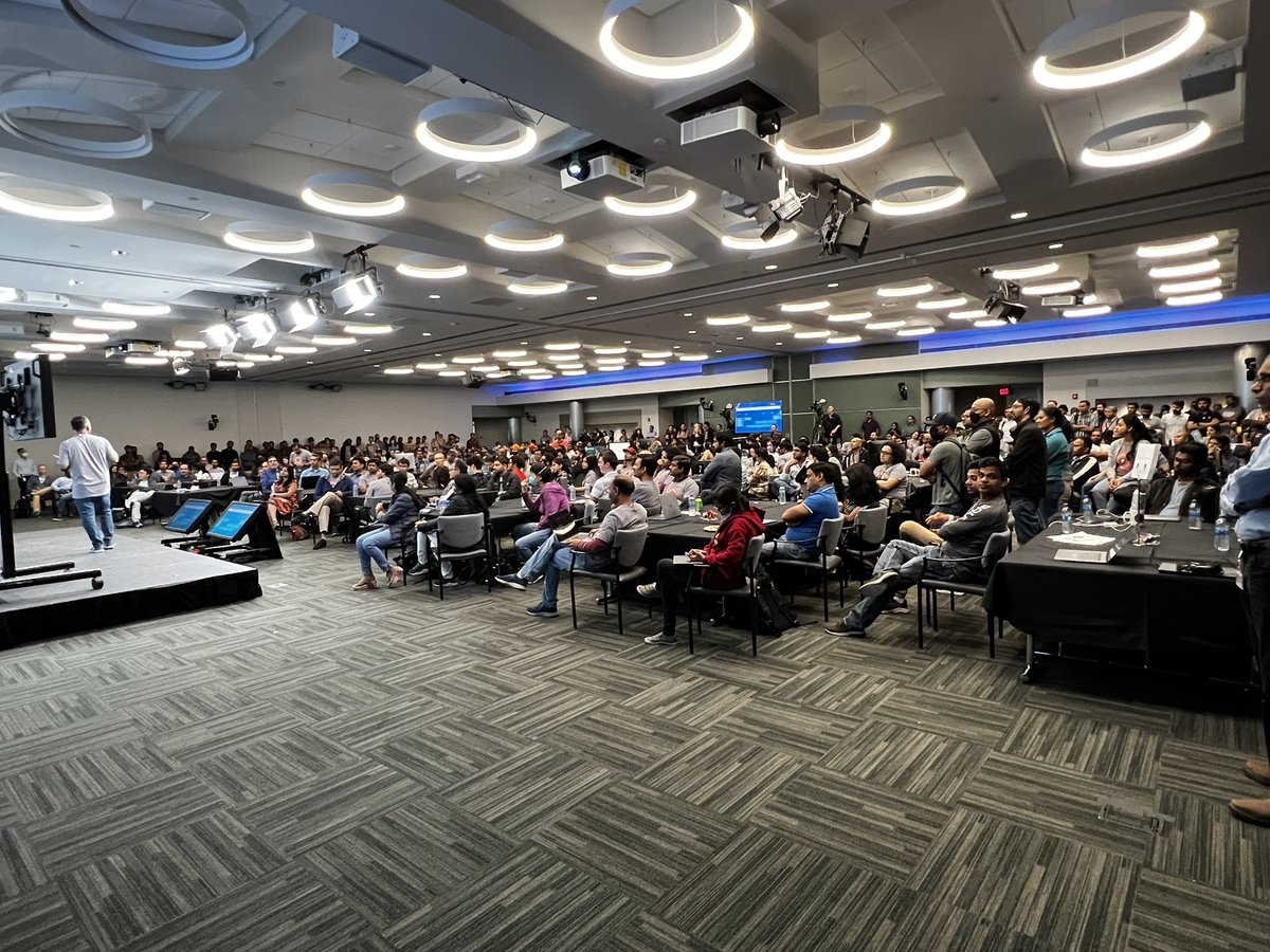 ManiyarShyam's tweet photo. Impressive turnout for #ENhackathon2022 wrap up and awards ceremony! It had been quite impressive number of ideas which have real chance of making into @Cisco products and solutions #wearecisco https://t.co/HHwW9UDAxE