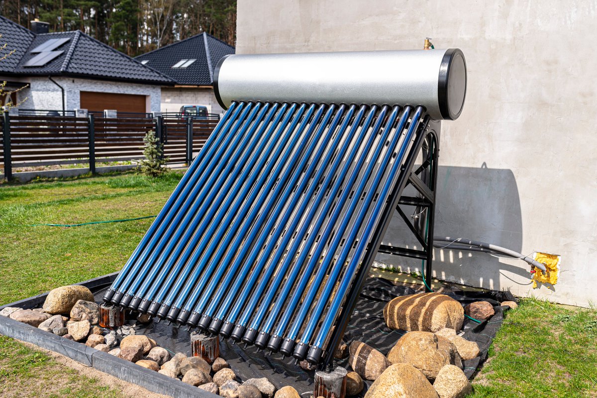 greendoorapp's tweet photo. How's your hot water heater working for you? If the answer is "meh" to "less-than-meh", don't worry. From #tankless to heat pump to #solar,  here's what you need to know about water heaters: https://t.co/THN6NVTje3

#homeupgrade #homevalue #saveenergy #savemoney #waterheater https://t.co/BWOkbkGm54
