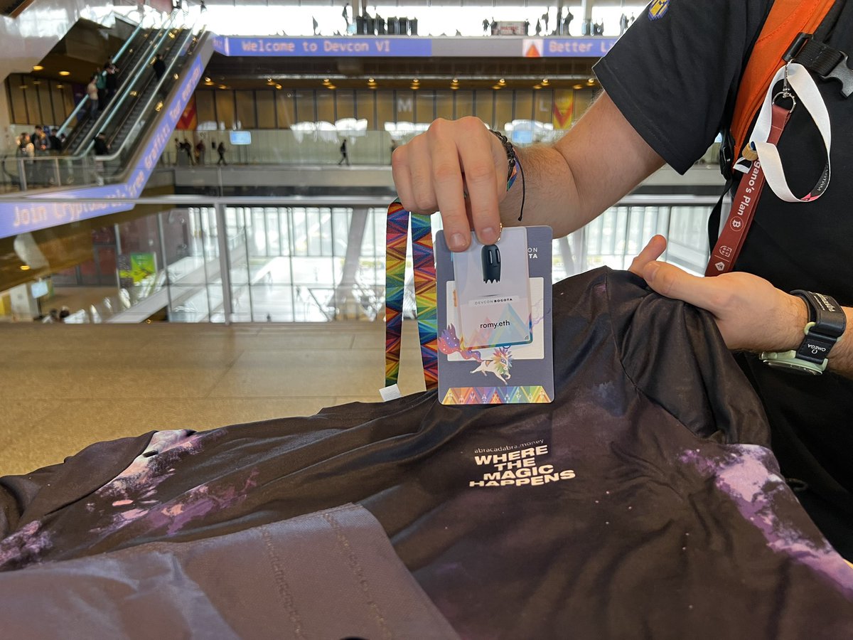 MIM_Spell's tweet photo. 🧙🏼‍♂️!

Are you at Devcon and looking for some cool merchandise?👀🔥

Come meet part of our team on the 3rd floor, in front of the Polygon stand!🔮

See you there #Wizards!🪄 https://t.co/jJmgE2kZ2N