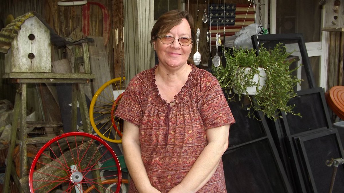 Mizzou News (@mizzounews) on Twitter photo Before Diana Pummill was diagnosed with #cancer, she enjoyed working on her favorite crafting hobby, upcycling. Now, with help from a cancer drug whose key ingredient is made at <a href="/MURRMatters/">MU Research Reactor</a>, she’s able to continue her hobby.➡️ bit.ly/MU-upcycling #MizzouResearch Before Diana Pummill was diagnosed with #cancer, she enjoyed working on her favorite crafting hobby, upcycling. Now, with help from a cancer drug whose key ingredient is made at <a href="/MURRMatters/">MU Research Reactor</a>, she’s able to continue her hobby.➡️ bit.ly/MU-upcycling #MizzouResearch