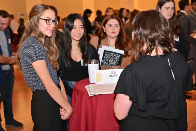 CarsonCollege's tweet photo. Thank you to all companies and attendees who attended Career Networking Night (CNN), and thank you to our Premium Employers: Cara Veterinary, @USIIns, and Pyramid Global Hospitality. It was wonderful having you as our special guests and we appreciate your support! #GoCougs https://t.co/CddSgYPB6A