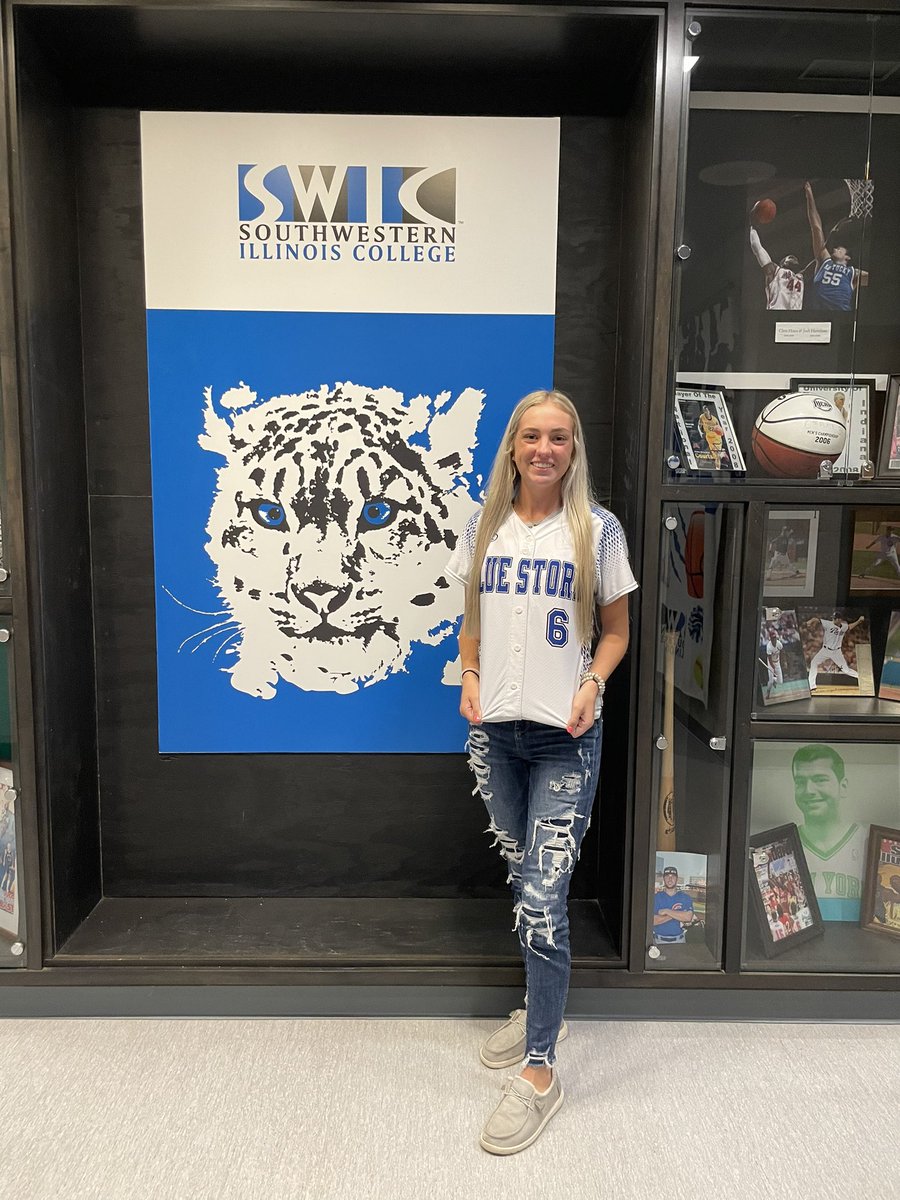 SadieZiegler00's tweet photo. I am blessed to announce that I have verbally committed to continue my academic and athletic career at Southwestern Illinois College. I’d like to thank God, my family, coaches, and friends for the support and always believing in me. Excited to take this next step! Go Blue Storm! https://t.co/kLWr0JyuAB