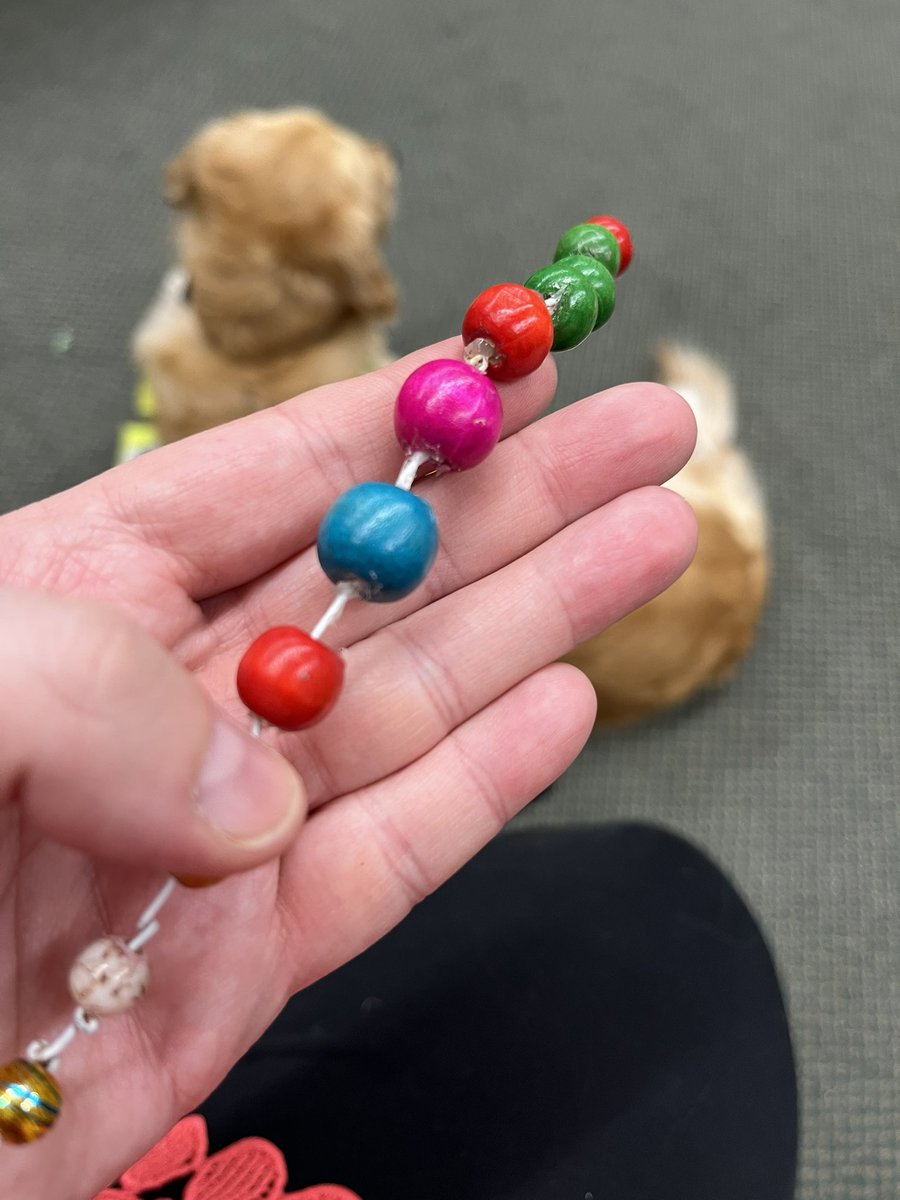 Tonight my amazing @NCTcharity teacher Lou had made me a tactile labour line.

The type of beads & the gaps between them referred to each stage of labour. 

This helped me process the information that the rest of the group had visually!
#AccessIsLove