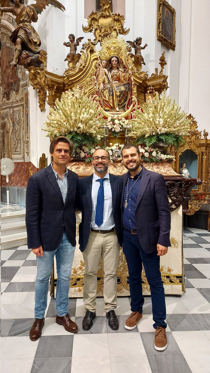 ramtorgar's tweet photo. Acompañando con amigos @dfranca_ @FedericoJaime12 a Nuestra Señora del Rosario de los Humeros.
#Humeros
#RosarioDeLosHumeros https://t.co/WmgogvxOa7