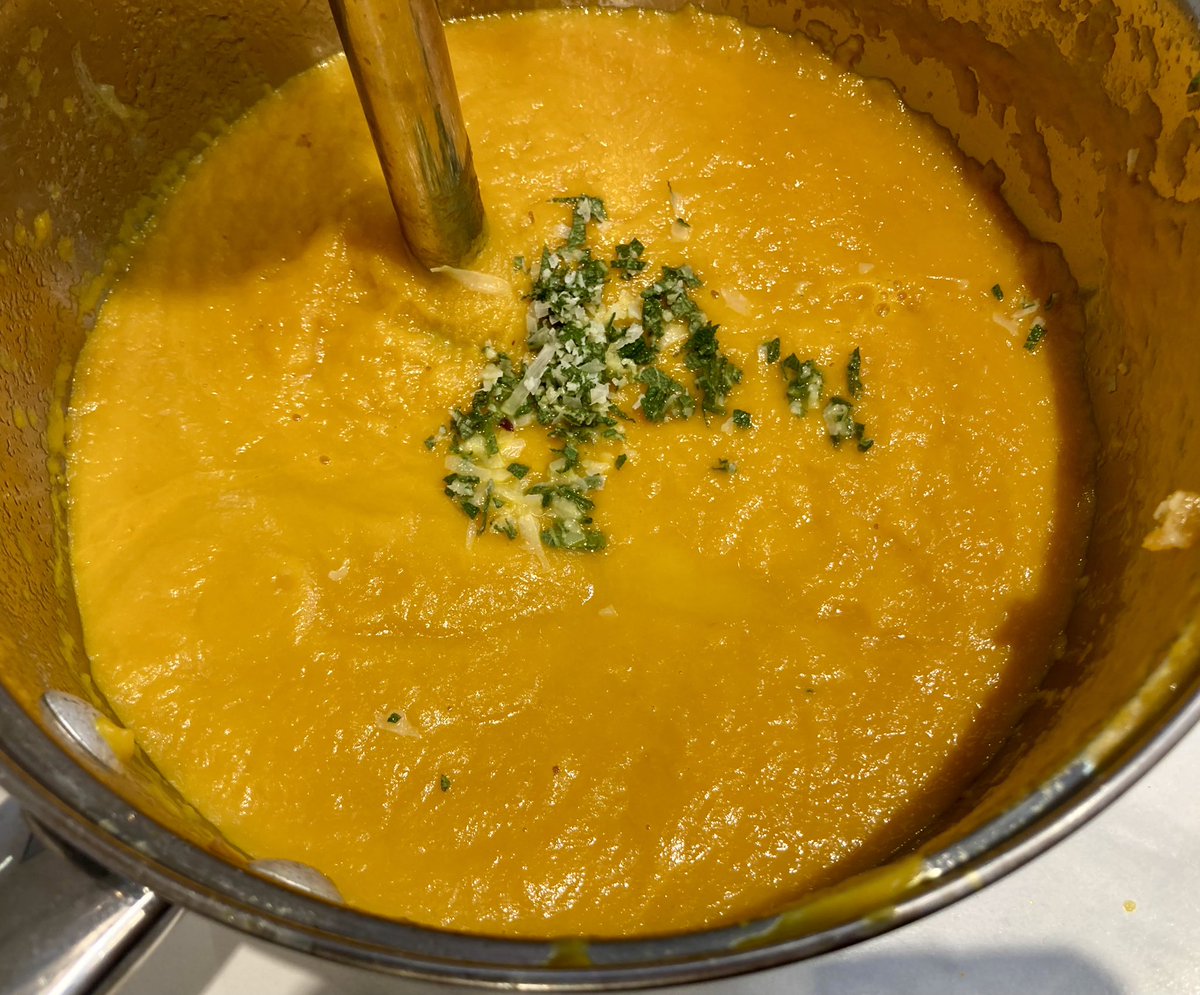 ChefSalisbury's tweet image. Carrot and sage soup great way to warm up on an autumn evening. 

#privatechef
#performancechef
#eliteathlete