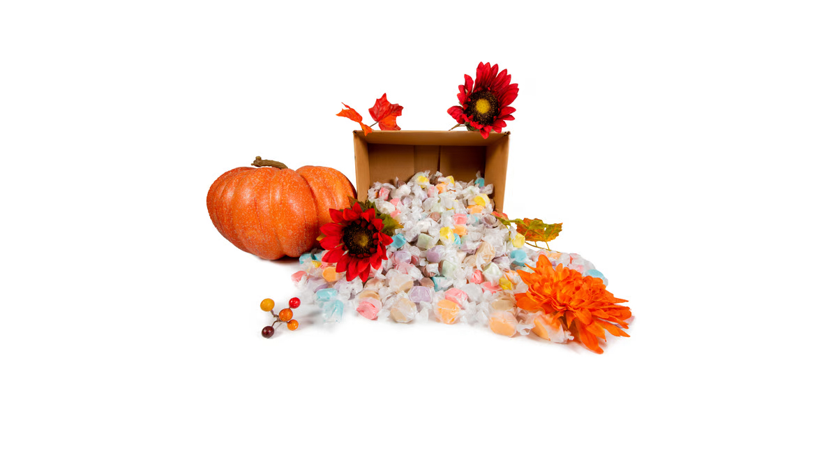 FFKFudge's tweet photo. We are now offering a Halloween Bulk Taffy Box for the season so you can be the coolest house on the block! Available in 5 or 14 pounds, shipped directly to you!

Flavors Included: Banana, Blue Moon, Cherry Cheesecake, Chocolate, Grape, Orange Creamsicle, Strawberry &amp; Vanilla https://t.co/mXQQwHCYTv