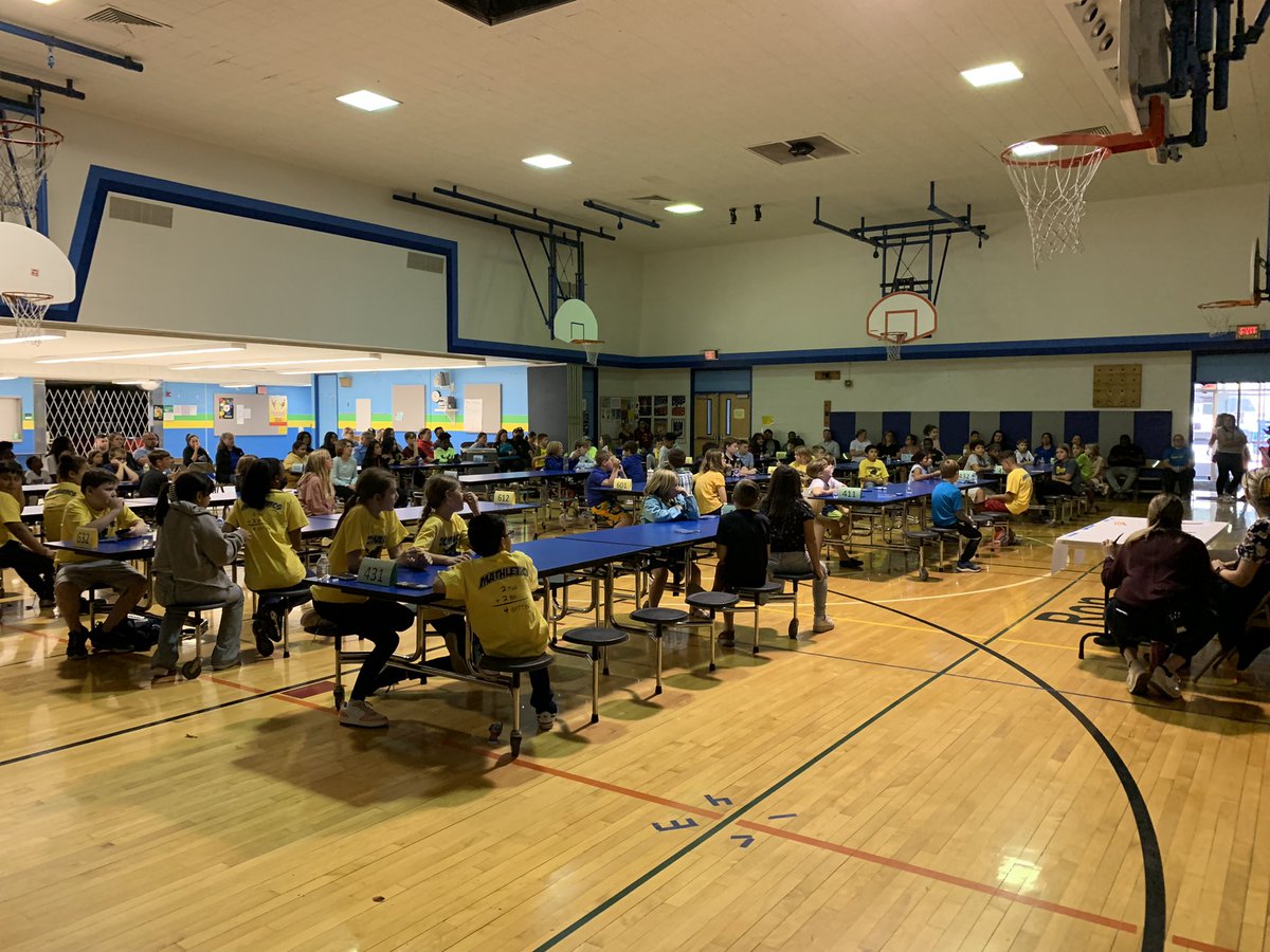 ms_cater_'s tweet photo. First mathletics competition of the year! Go @ApacheIS512 ! https://t.co/BAa2yhAHXh