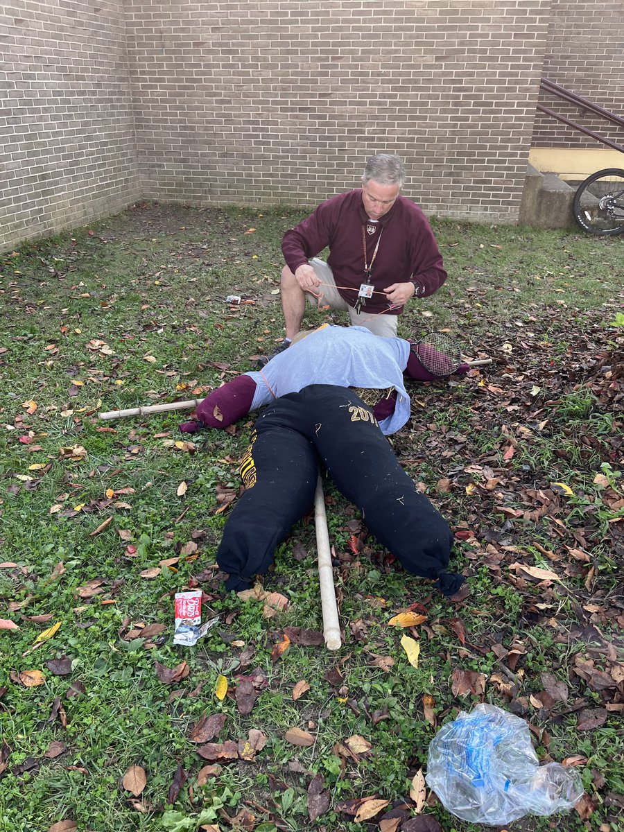 gadballer32's tweet photo. Had a blast @ the 1st Annual Scarecrow making Contest ! https://t.co/B1gXfGDnCm