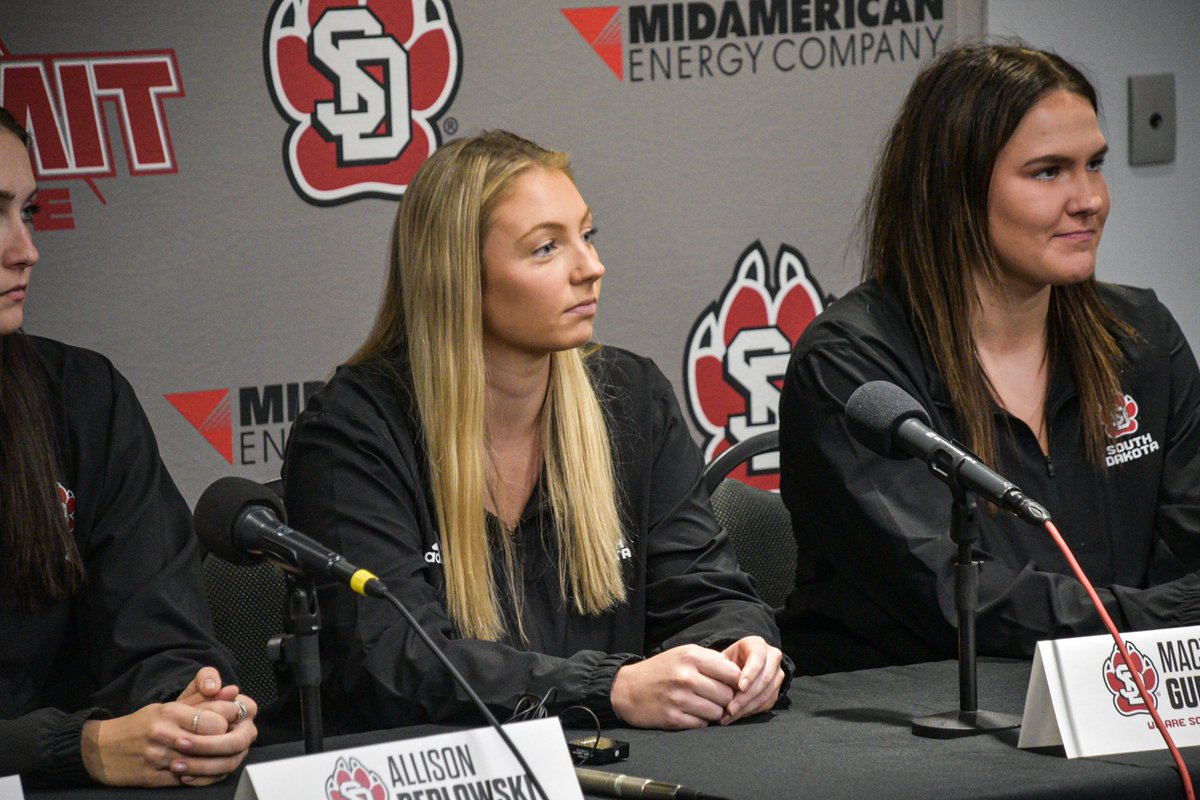Media day flicks. 📸

#GoYotes x #WeAreSouthDakota 🐾