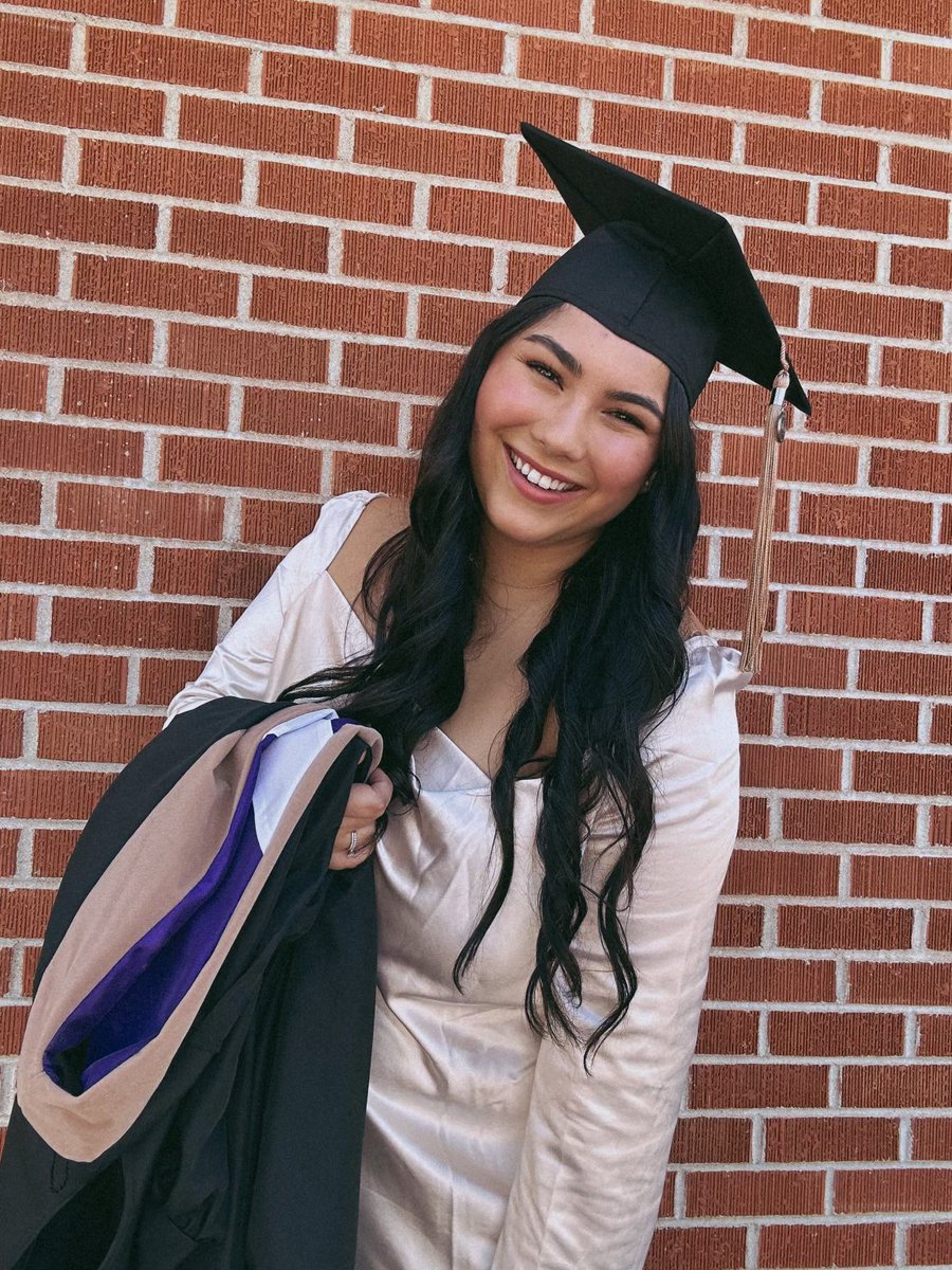 kjcrabby's tweet photo. Congrats to my gorgeous wife! Headed back to CA 1 degree hotter! 
We love you! Lopes Up! #GCU2022 #GCUgrad https://t.co/PcSkgIKcT1