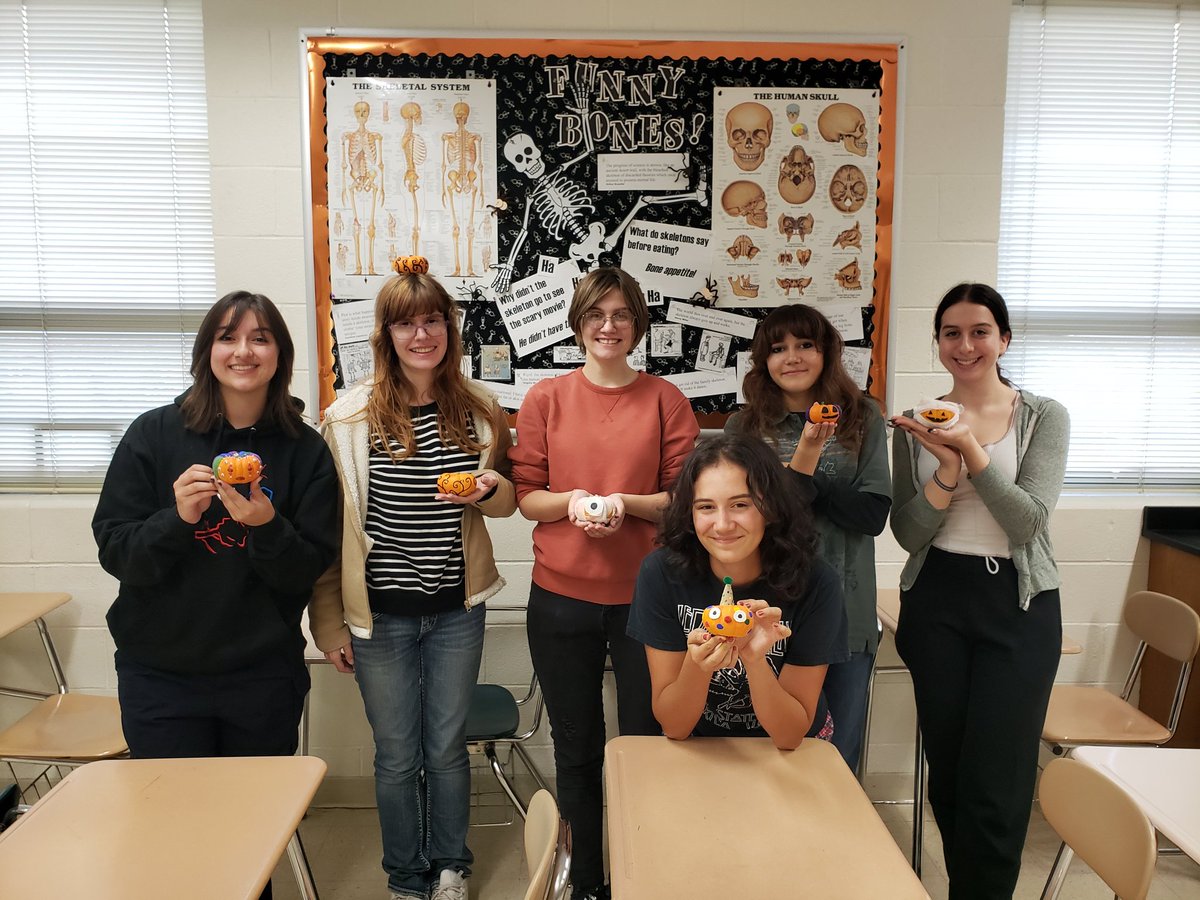 BioExplorations's tweet image. A "little" Pumpkin fun! #SCARCEPUMPKINSMASH