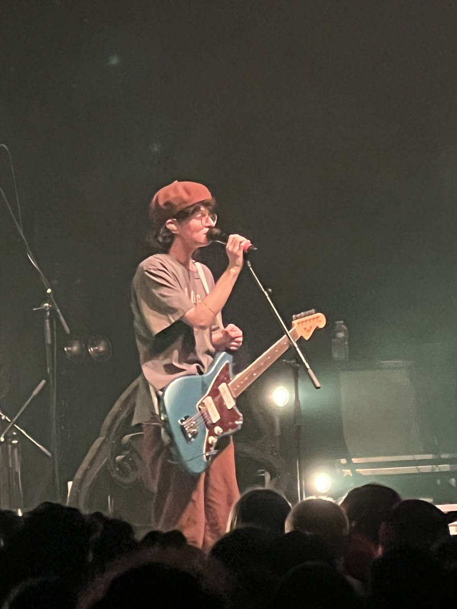 LightLC51's tweet photo. Some cools pics from the show (I can’t stop crying) https://t.co/bPKZ5NqUDY