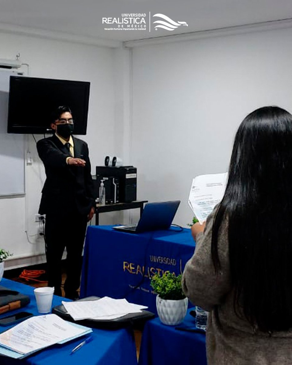 UniversidadURM's tweet photo. Felicitamos a nuestro egresado David Romero Efrén por haber presentado su examen profesional para obtener el grado de Licenciado en Medicina Veterinaria y Zootecnia. 🎓

¡Seguimos comprometidos con formar profesionales de éxito!

#OrgulloURM https://t.co/GLEbKm0Ukw