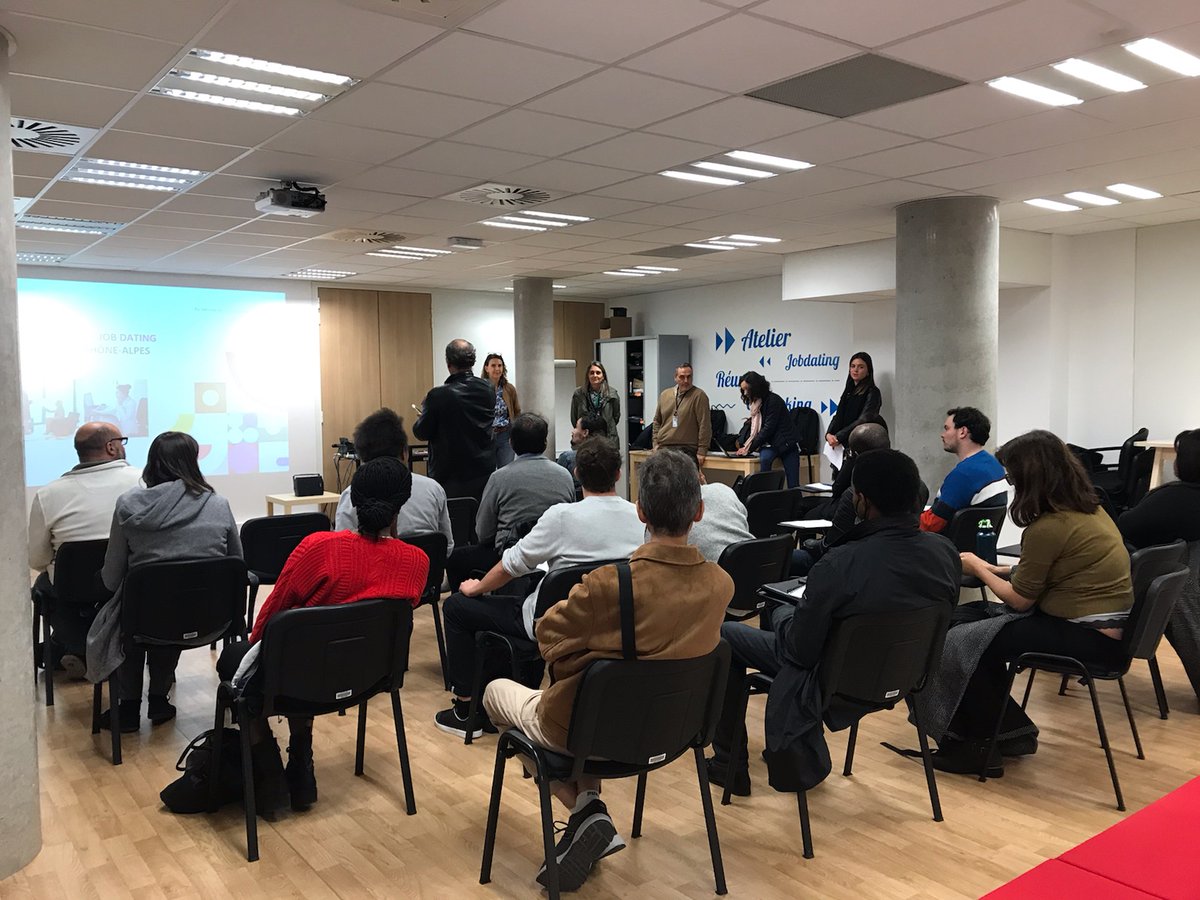 NadirBOUZEMBOUA's tweet photo. #Recrutement ce jour pour  l'@Urssaf_Aura organisé par @poleemploi_ara #Lyon Part Dieu. 

Les candidats sont venus en nombre pour des postes de télé conseillers offre de service H/F 🚀

Merci aux équipes et intervenants ! 

#TousMobilisés 
#mesévènementsemploi https://t.co/hBVxj35bYB