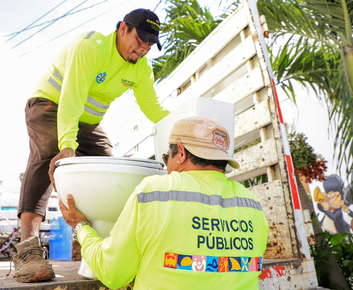 soyateneadeisla's tweet photo. Gracias a nuestros programas permanentes como el de Descacharrización 🚛 y a la voluntad de las isleñas e isleños, hoy Isla Mujeres luce más limpia y ordenada. 

#TrabajandoConElCorazón https://t.co/HC9lZTrtoS