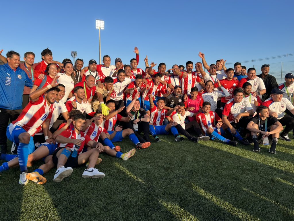 PanamSports's tweet photo. MERECIDOS CAMPEONES DEL FÚTBOL DE @asu2022oficial 

PARAGUAY 🇵🇾 https://t.co/ADnDpJxmJc