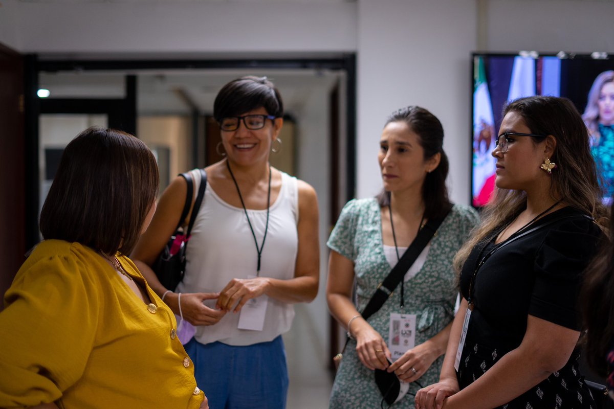 Por lo anterior, la #BancadaNaranja propuso diversas reformas y adiciones a las leyes de Salud y Servicio Civil a fin de garantizar el trato digno, respeto y protección de los derechos humanos y el bienestar físico, psíquico y emocional de las mujeres que pasan por este proceso.