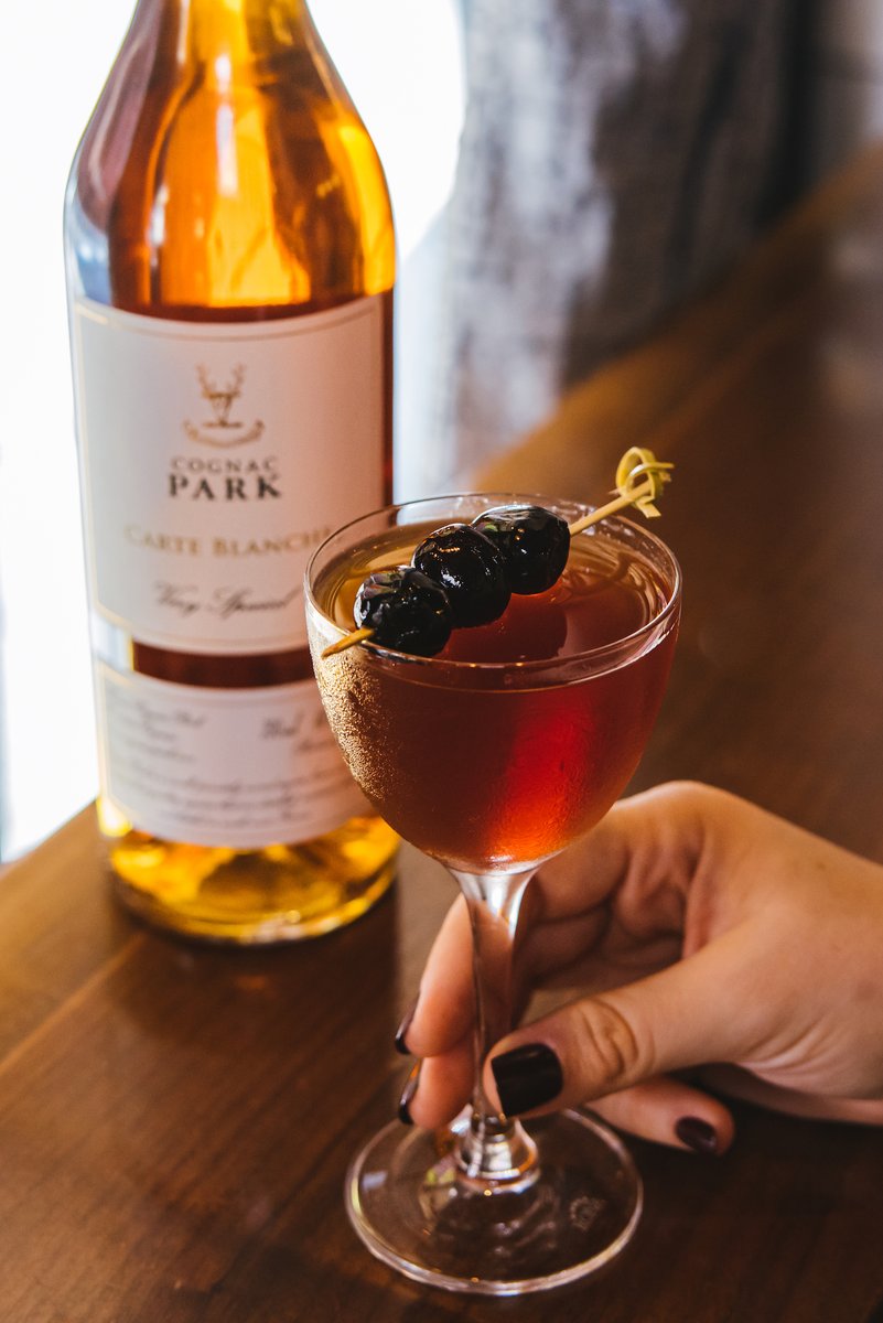 Back Bar Project (@backbarproject) on Twitter photo Welcome fall with a Manhattan Noir - a french Black Manhattan.
𝑴𝒂𝒏𝒉𝒂𝒕𝒕𝒂𝒏 𝑵𝒐𝒊𝒓
2 oz <a href="/CognacPark/">Park Cognac</a> VS Carte Blanche
1 oz Bigallet China-China
1 dash Orange Bitters
1 dash Black Walnut Bitters
Garnish: Cocktail cherry
📸: <a href="/sunnymartini/">Sunita Martini</a>
#WhatsOnYourBackBar Welcome fall with a Manhattan Noir - a french Black Manhattan.
𝑴𝒂𝒏𝒉𝒂𝒕𝒕𝒂𝒏 𝑵𝒐𝒊𝒓
2 oz <a href="/CognacPark/">Park Cognac</a> VS Carte Blanche
1 oz Bigallet China-China
1 dash Orange Bitters
1 dash Black Walnut Bitters
Garnish: Cocktail cherry
📸: <a href="/sunnymartini/">Sunita Martini</a>
#WhatsOnYourBackBar