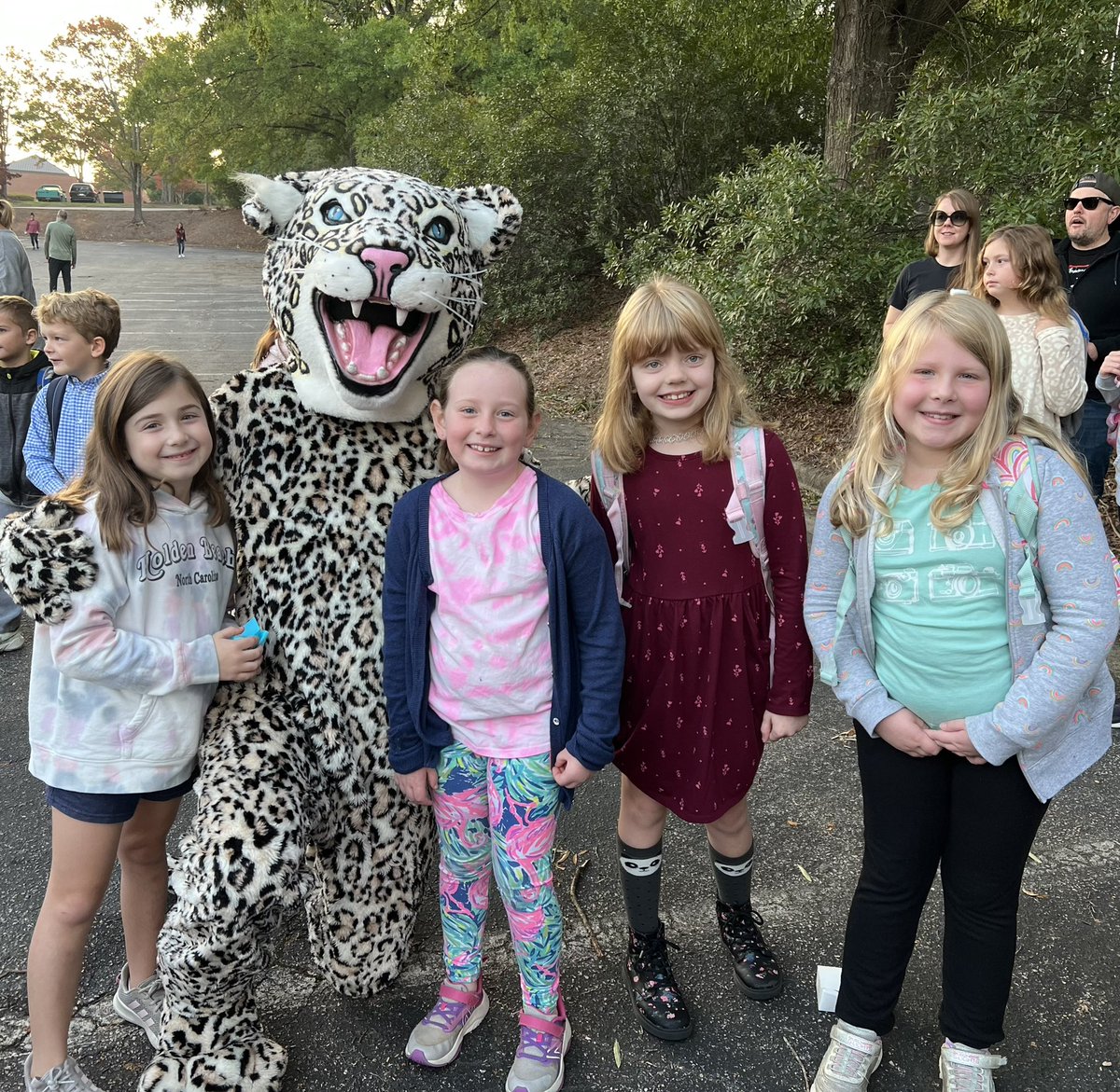 Amber Evans tweet media