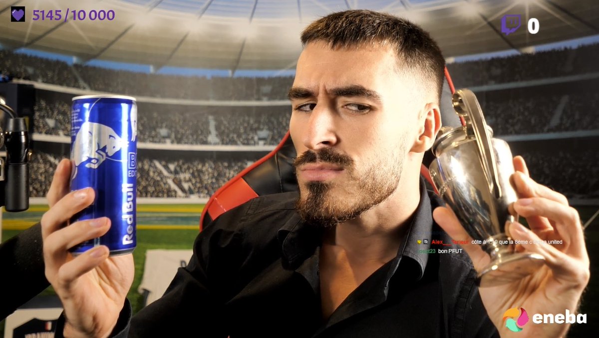 PFut10's tweet photo. UNE BELLE SOIRÉE LIGUE DES CHAMPIONS J'AI SORTI LA CHEMISE POUR CHANTER https://t.co/lyt5OPKEw3 https://t.co/wSVNjg8QpZ