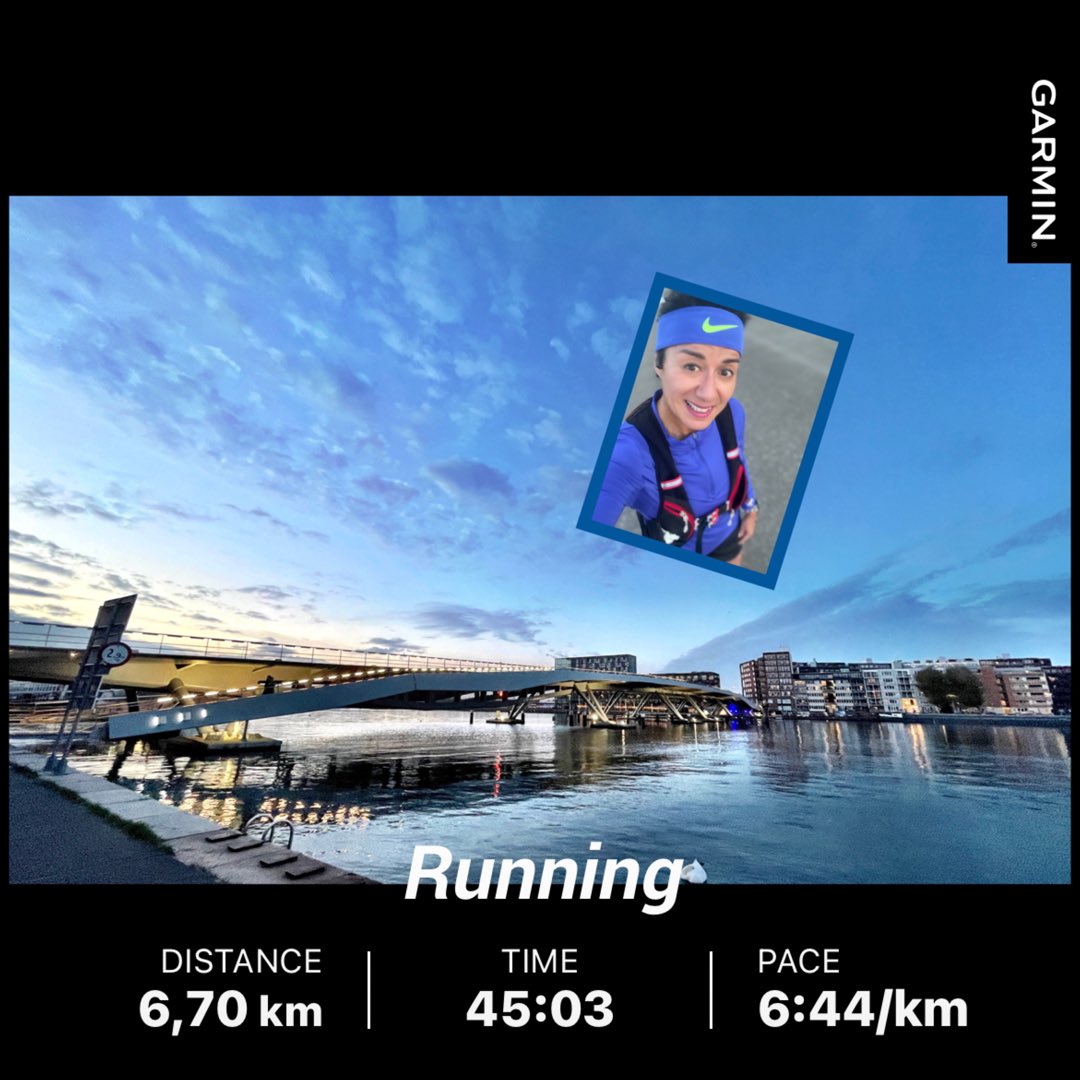 asiandiver's tweet photo. De laatste. Nu rustig aan tot zondag @loopmaatjes @hardloopvriend #codeblauw https://t.co/YmdLkbg2O1
