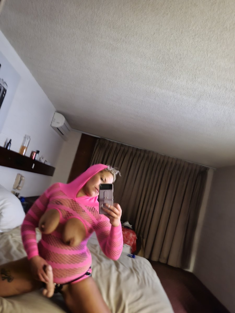 shimaccas's tweet photo. #Perthgirls #kink #fetish #genderbend #hotslut
#Perthsluts #strapons #Penisenvy #Bde #femdom #daddy #peggingmyhusband #peggingcouple #peggingwife #hookup #meetups #ContentCreator #bdsmsubculture #bdsmlovers #perthswingers #perthkink #swingers https://t.co/DkVU1Y9b9s