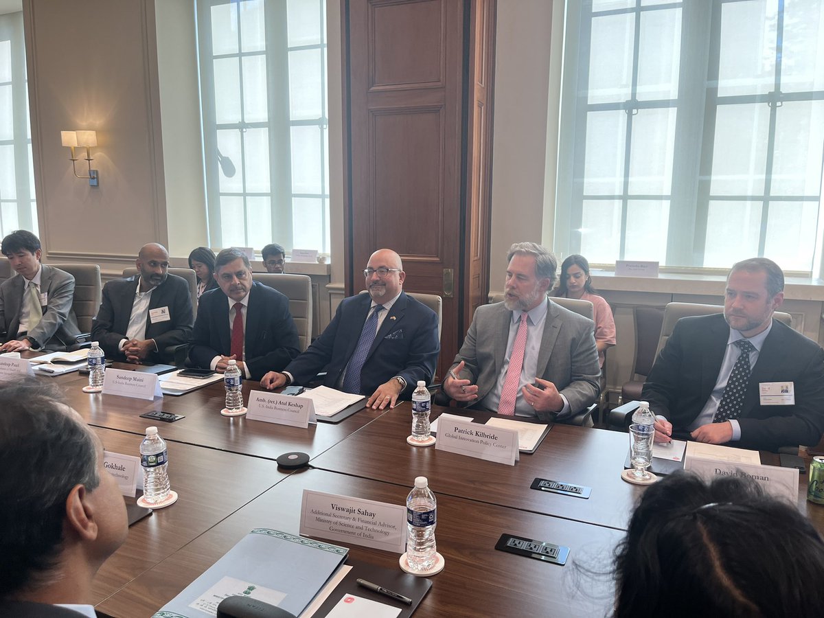 USIBC's tweet photo. USIBC held en engaging meeting with  Dr. Rajesh Gokhale, Secretary,  @DBTIndia at the @USChamber today, where members had the opportunity to discuss U.S.-India cooperation in #biotechnology and avenues to build out our high-trust #innovation ecosystem. https://t.co/wCzrpjdpXn