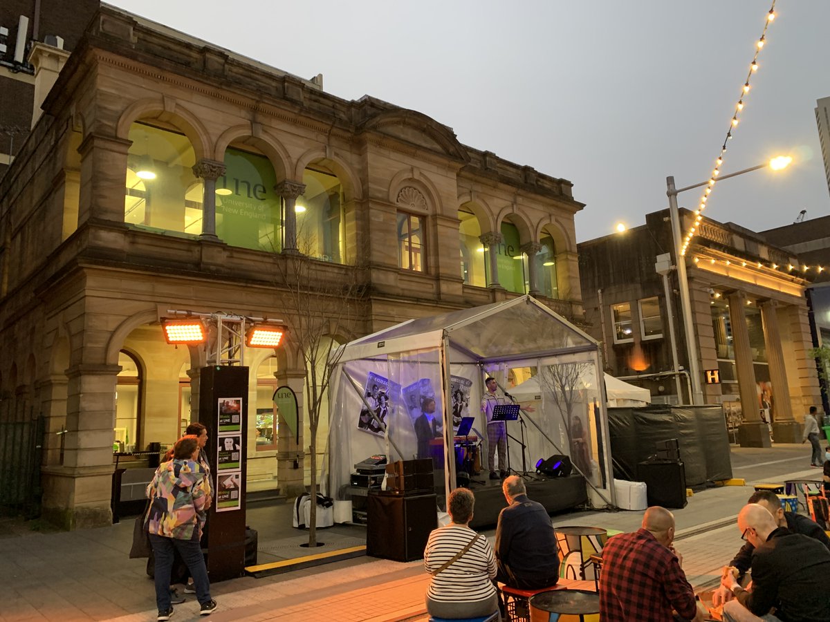 UNE Sydney tweet media